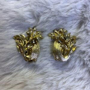2/$16 Vintage Gold-toned Lily Clip-on Earrings